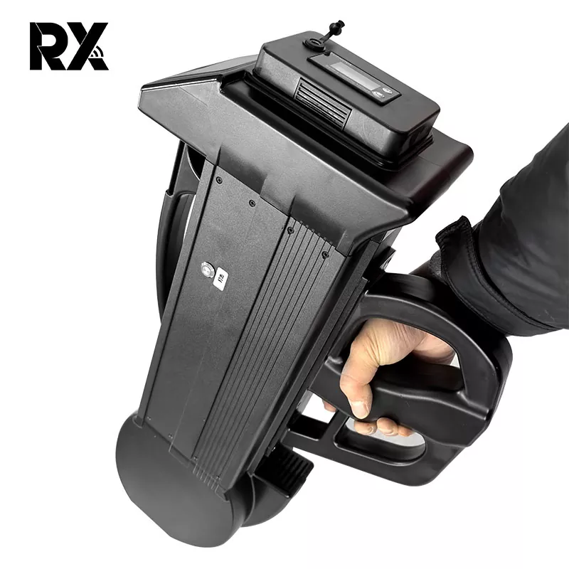 Draagbare handheld volledige band 8-kanaals drone-stoorzenderdetector